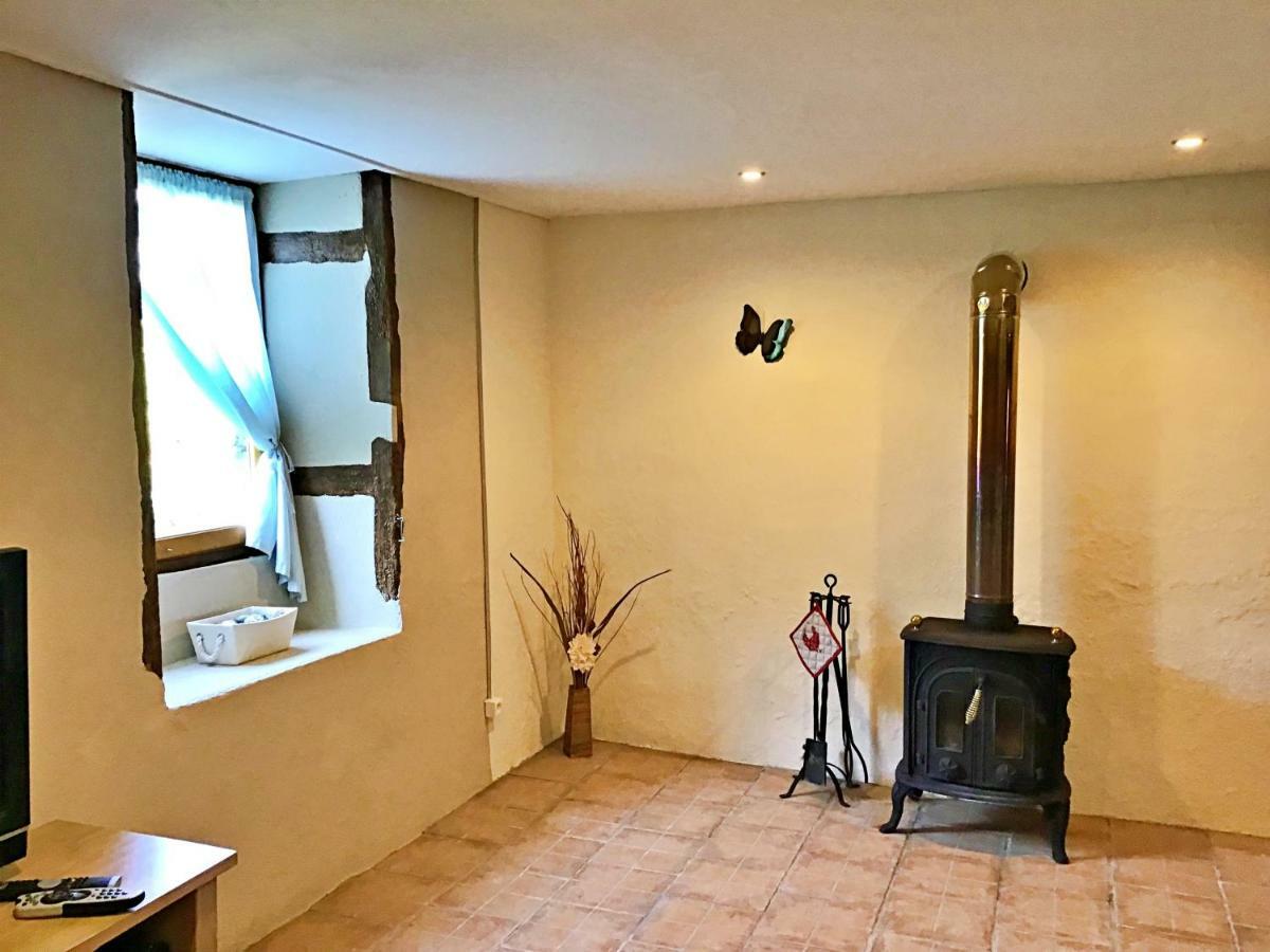Maison Loubignac At Les Vergnes Gites Exideuil-sur-Vienne Esterno foto